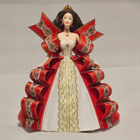 Hallmark Keepsake Ornament Holiday Barbie 1997 - Picture 4 of 7